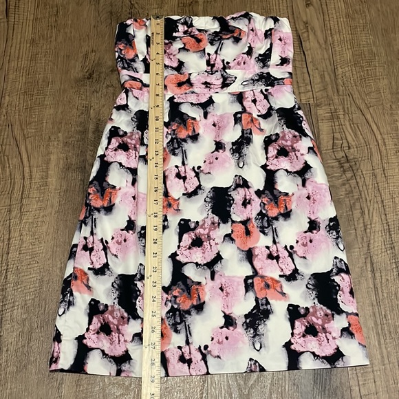 JCREW Colorful Strapless Floral Dress Size 4 with Pockets & non-slip support fit - Picture 9 of 10